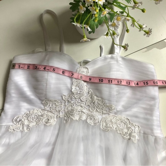 Custom Tailored Women’s Lace Corset White Wedding Dress w/cape and gloves Sz M - Picture 16 of 17